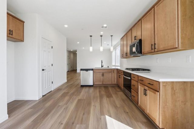 1871 Amaryllis Drive, Hollister, CA 95023