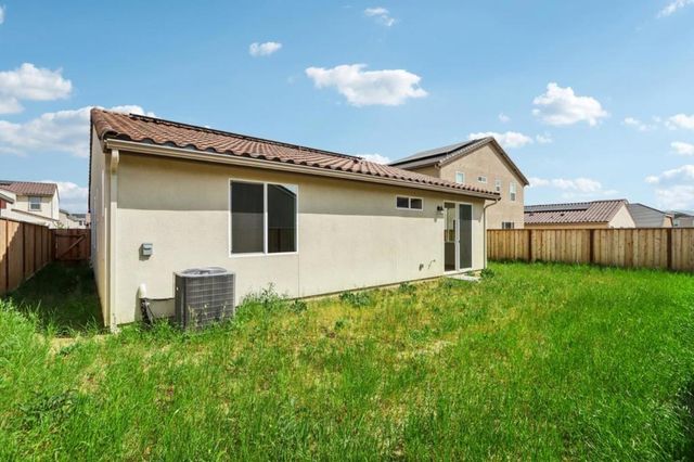 1871 Amaryllis Drive, Hollister, CA 95023