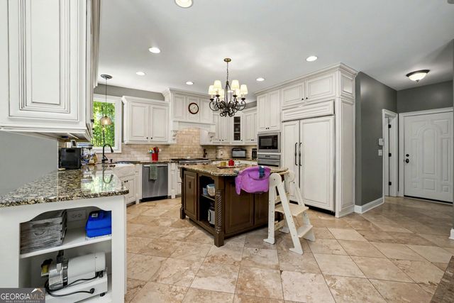 235 Buckeye Farms Drive, Moreland, GA 30259