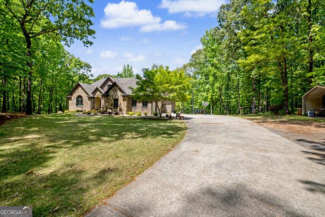 235 Buckeye Farms Drive, Moreland, GA 30259