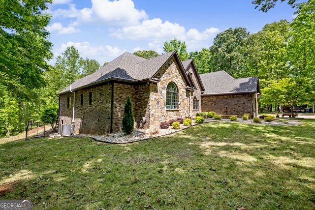 235 Buckeye Farms Drive, Moreland, GA 30259