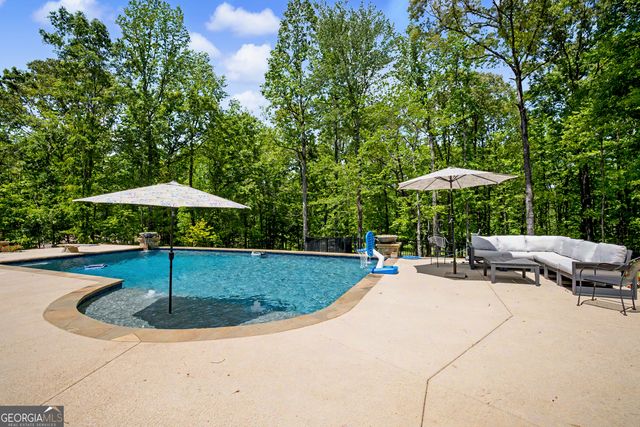 235 Buckeye Farms Drive, Moreland, GA 30259