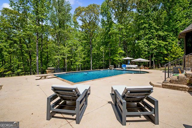 235 Buckeye Farms Drive, Moreland, GA 30259