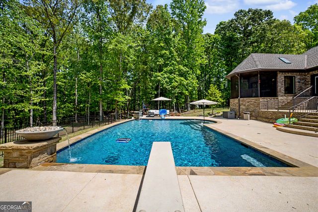 235 Buckeye Farms Drive, Moreland, GA 30259