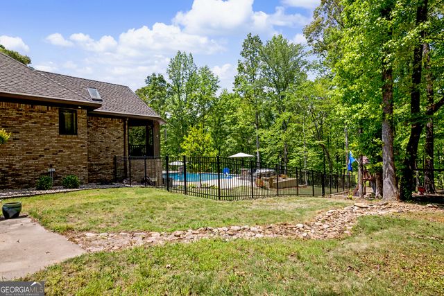 235 Buckeye Farms Drive, Moreland, GA 30259
