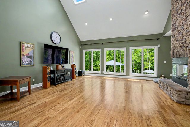235 Buckeye Farms Drive, Moreland, GA 30259