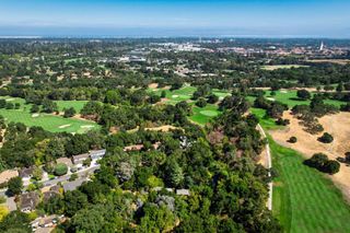 25 Stowe Lane, Menlo Park, CA 94025