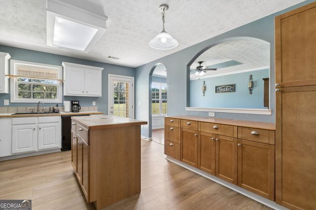 1281 Wentworth Cove Court, Winder, GA 30680