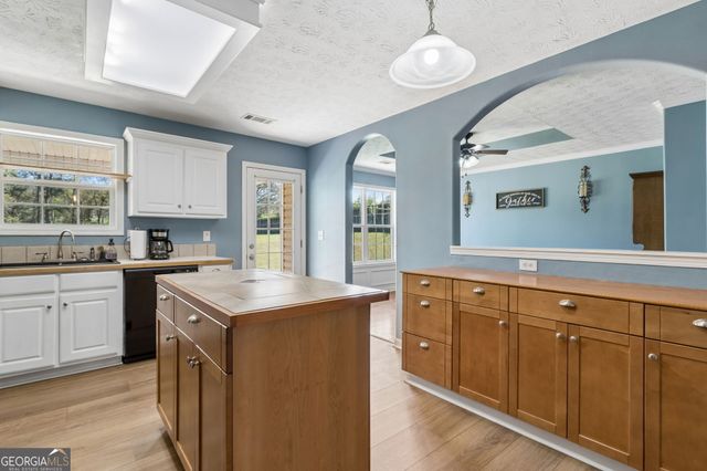 1281 Wentworth Cove Court, Winder, GA 30680