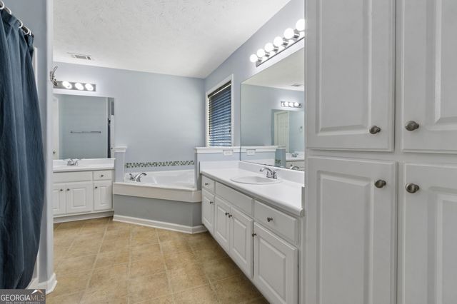 1281 Wentworth Cove Court, Winder, GA 30680