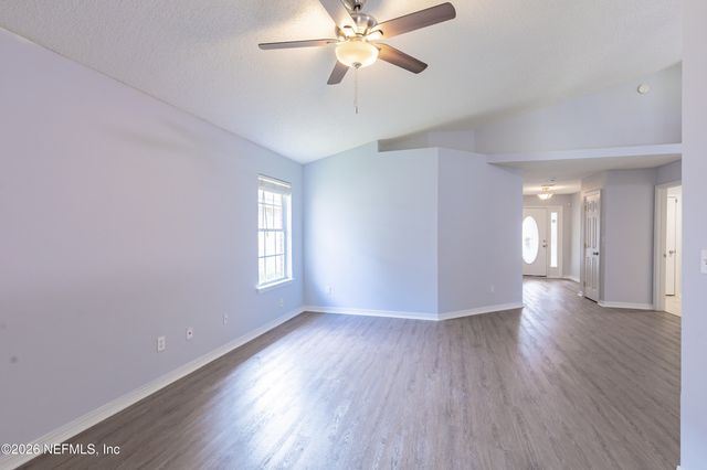 7421 CLIFF COTTAGE Drive, Jacksonville, FL 32244