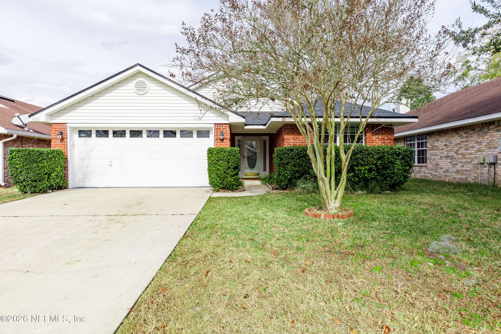 7421 CLIFF COTTAGE Drive, Jacksonville, FL 32244