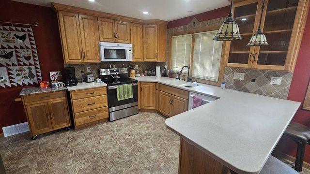 N2285 County Rd D ROAD, Fort Atkinson, WI 53538