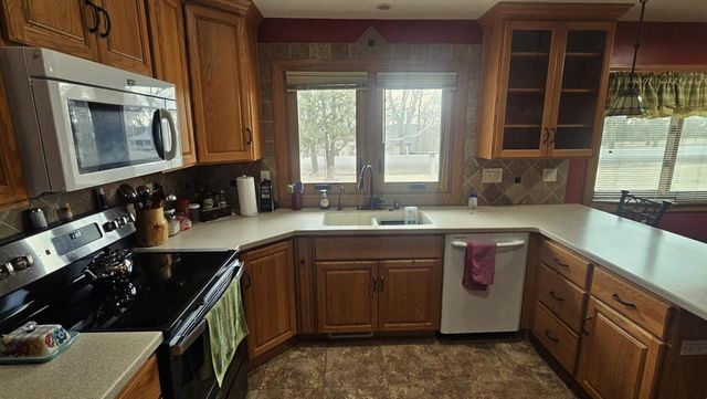 N2285 County Rd D ROAD, Fort Atkinson, WI 53538