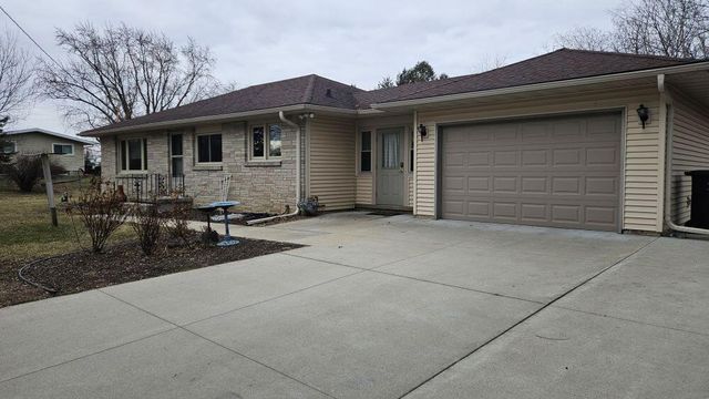 N2285 County Rd D ROAD, Fort Atkinson, WI 53538