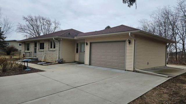 N2285 County Rd D ROAD, Fort Atkinson, WI 53538