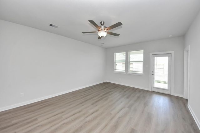 1031 Wildflower Way Drive, Beasley, TX 77417