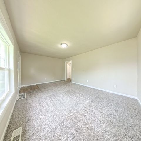 1409 Searle Street, Des Moines, IA 50317