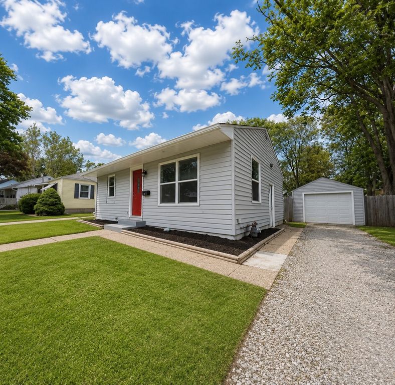 1409 Searle Street, Des Moines, IA 50317