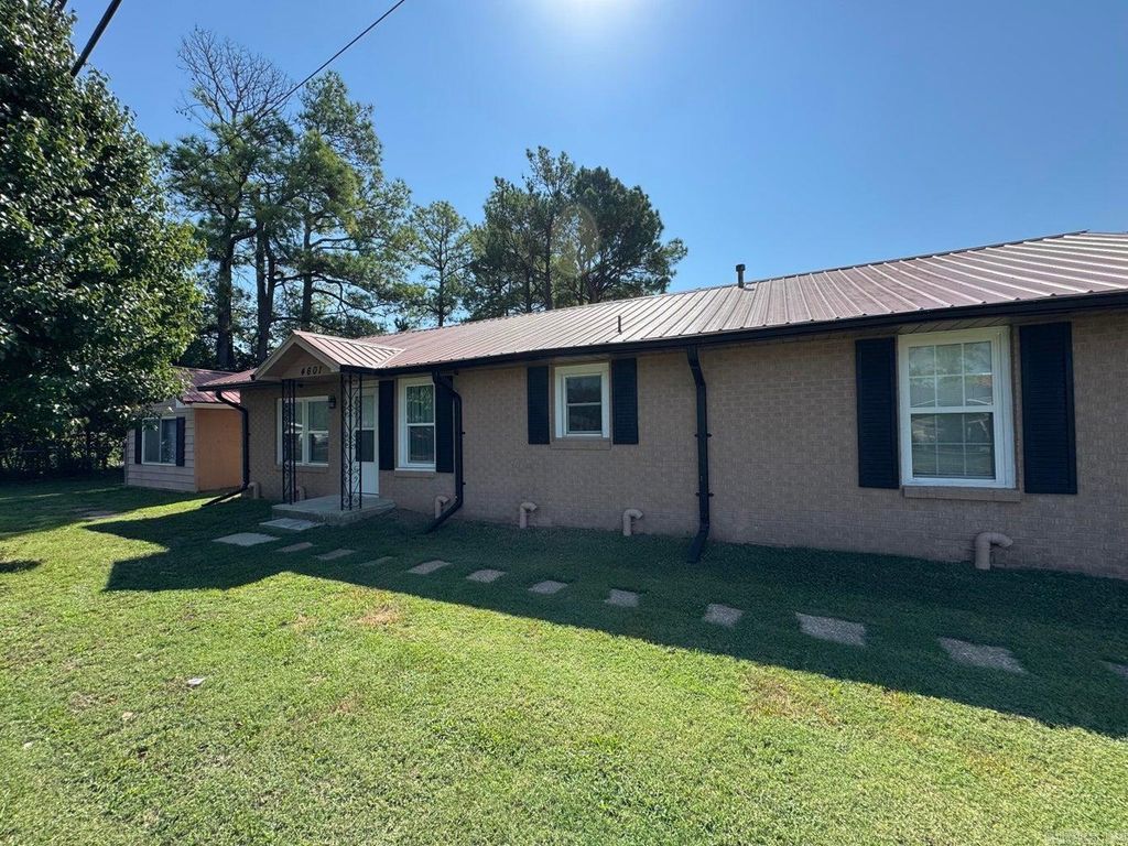 4601 E Highland, Jonesboro, AR 72401