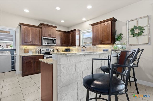 104 Carmen Cove, Burnet, TX 78611