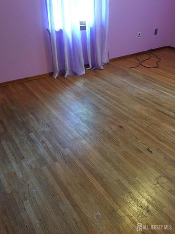 17 Jill Court 19, Edison, NJ 08817