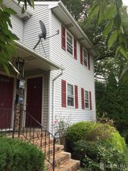 17 Jill Court 19, Edison, NJ 08817