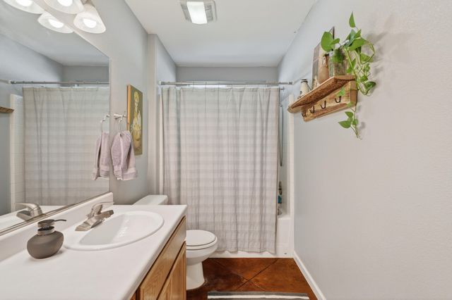 5439 Akrich Street, Shasta Lake, CA 96019