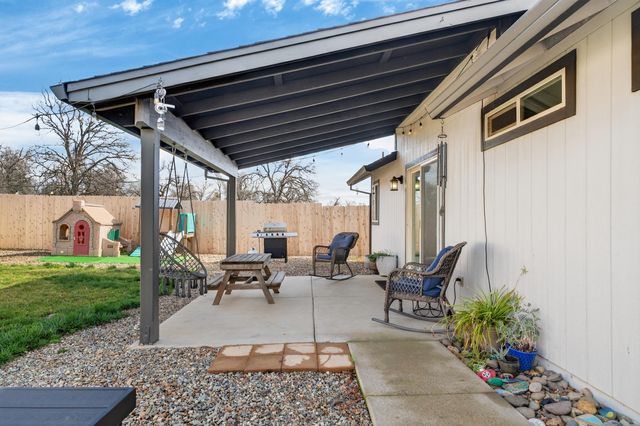 5439 Akrich Street, Shasta Lake, CA 96019