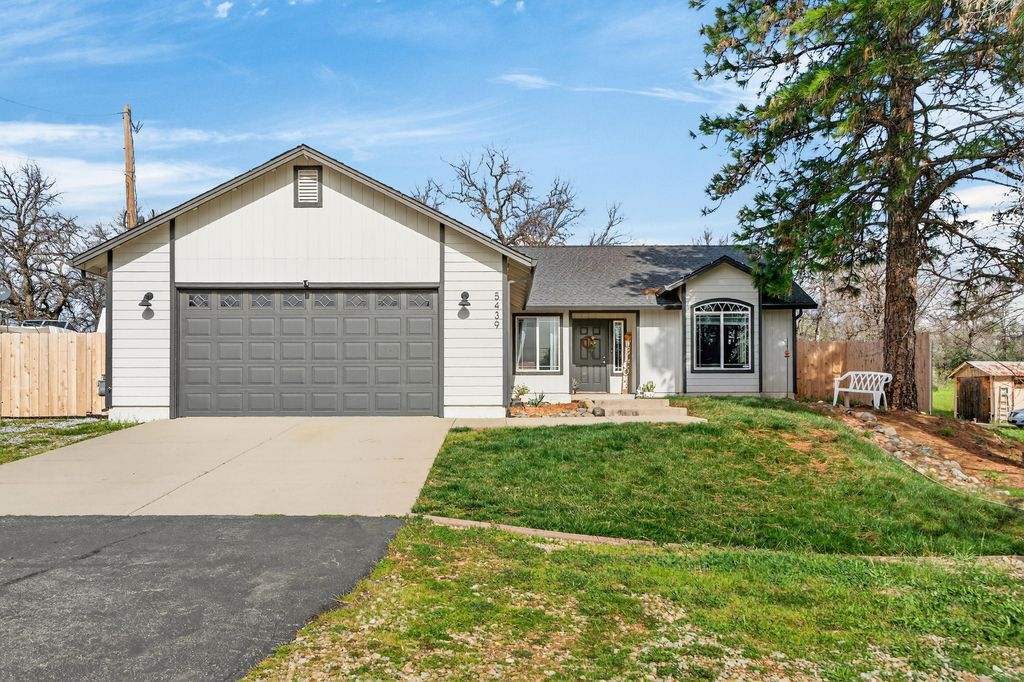 5439 Akrich Street, Shasta Lake, CA 96019