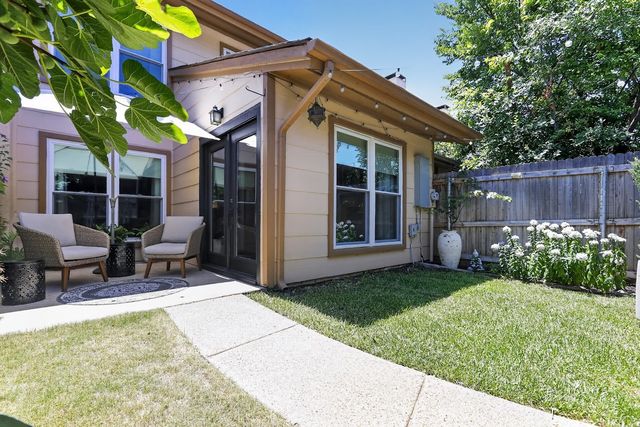 2115 Warnford Place, Arlington, TX 76015
