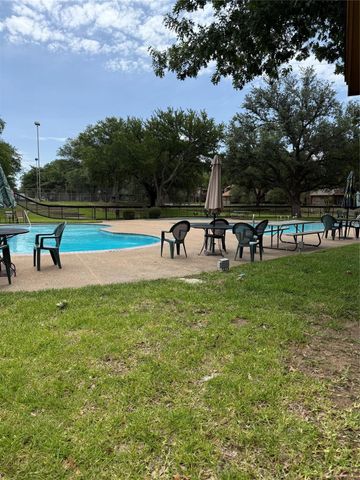 2115 Warnford Place, Arlington, TX 76015