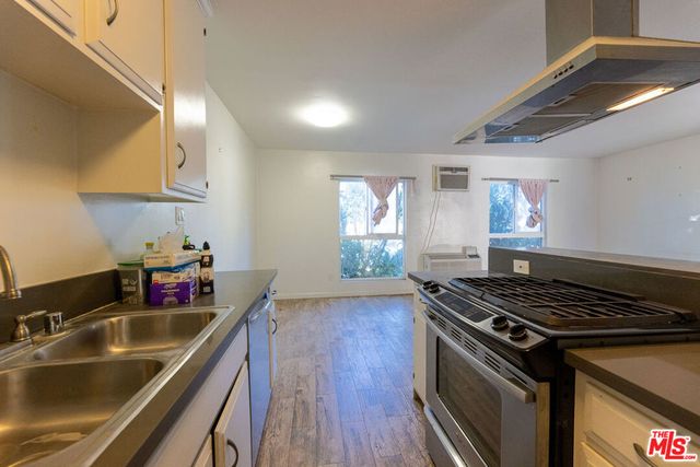 1118 Waterloo Street 1, Los Angeles, CA 90026