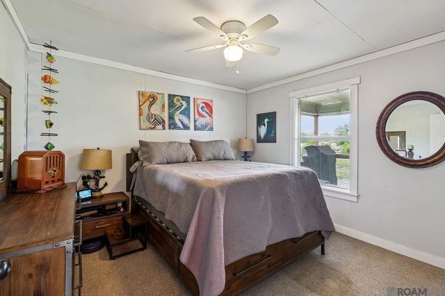 22423 Gull St, Maurepas, LA 70449