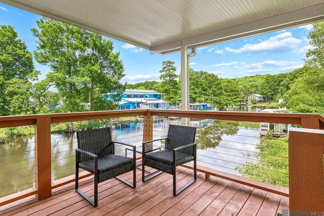 22423 Gull St, Maurepas, LA 70449