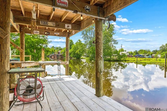 22423 Gull St, Maurepas, LA 70449