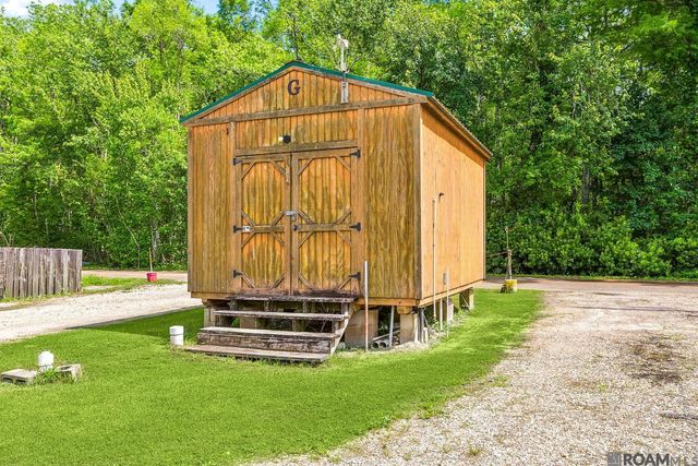 22423 Gull St, Maurepas, LA 70449