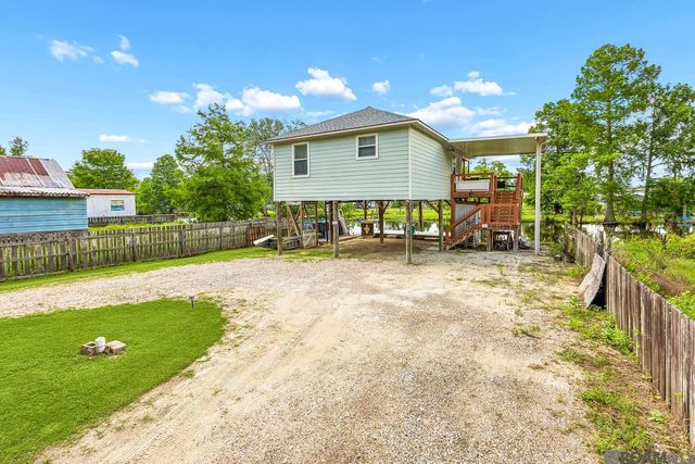 22423 Gull St, Maurepas, LA 70449