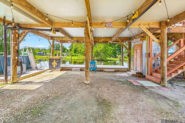 22423 Gull St, Maurepas, LA 70449