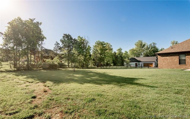 1709 West Bend, Lanesville, IN 47136