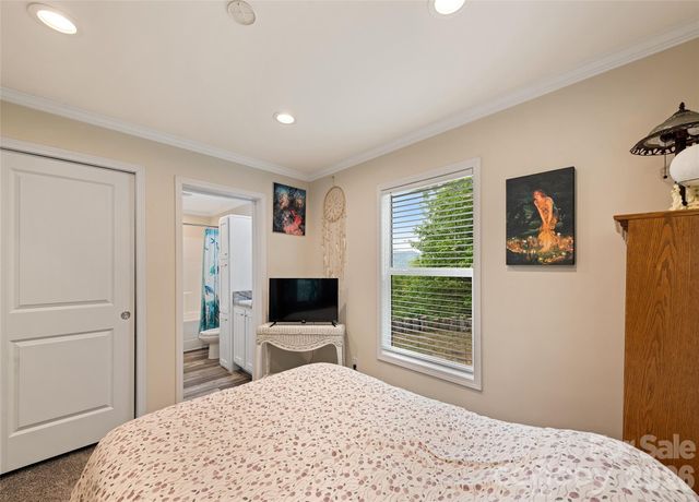 328 Mountain Lion Trail, Maggie Valley, NC 28751