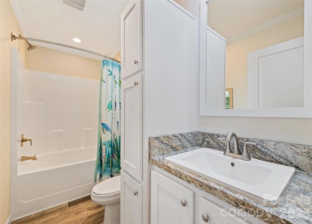 328 Mountain Lion Trail, Maggie Valley, NC 28751