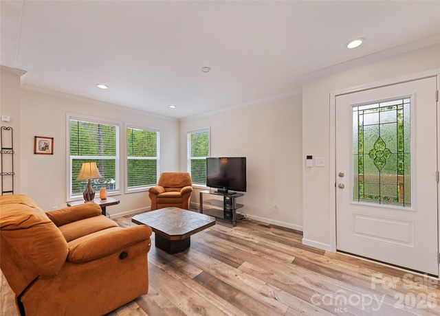 328 Mountain Lion Trail, Maggie Valley, NC 28751