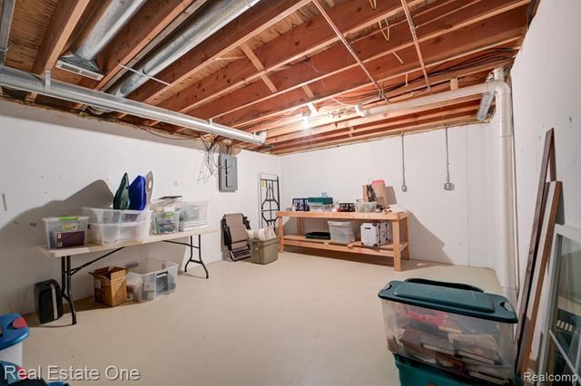 6564 Summit Ridge, Clarkston, MI 48346