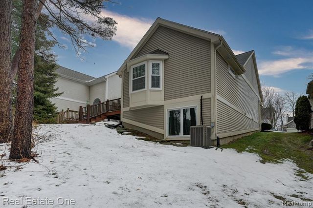 6564 Summit Ridge, Clarkston, MI 48346