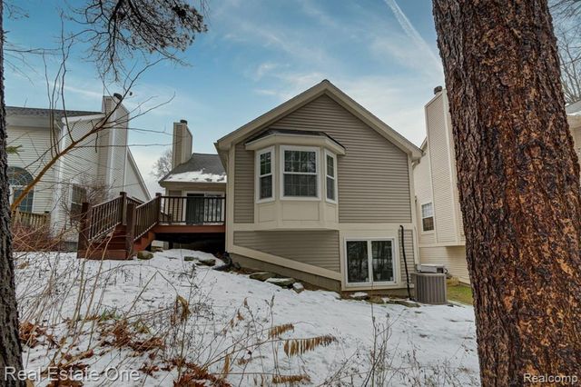 6564 Summit Ridge, Clarkston, MI 48346