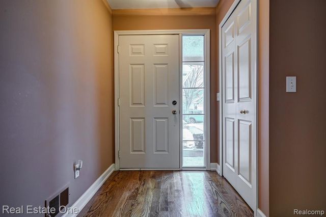 6564 Summit Ridge, Clarkston, MI 48346