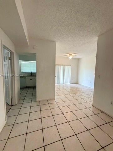 2421 NW 96th Terrace 20J, Pembroke Pines, FL 33024