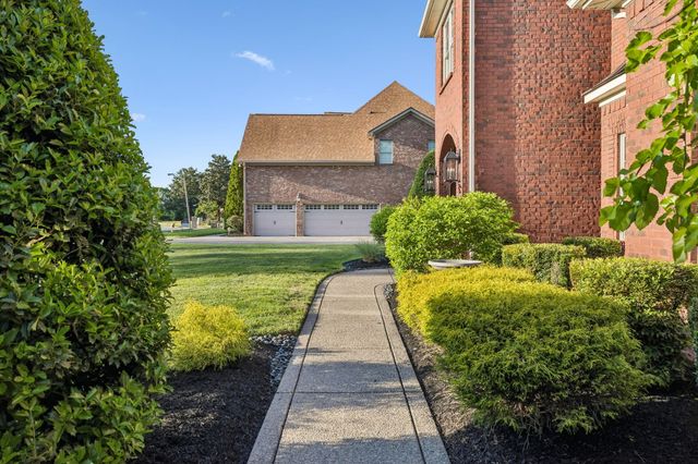 1808 Mosaic Trl, Murfreesboro, TN 37130