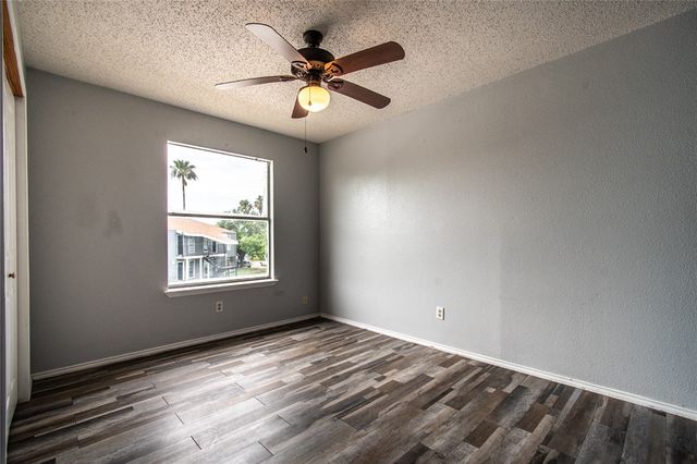 6702 Everhart U-103, Corpus Christi, TX 78413